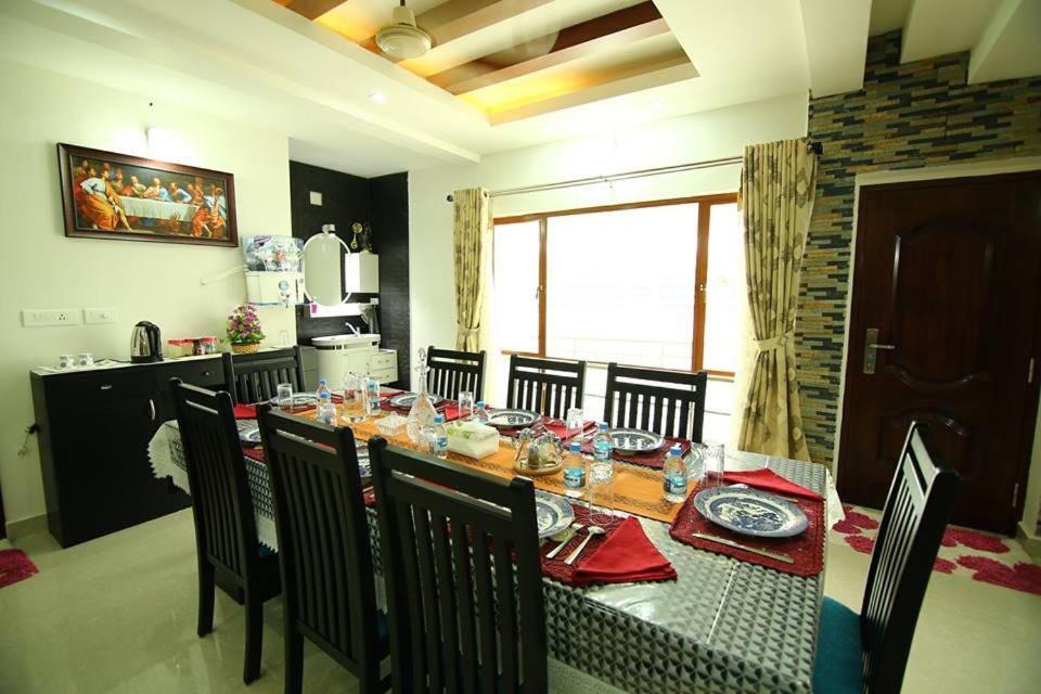 Captains Cabin Backwater Resort アーラップーザ県 エクステリア 写真